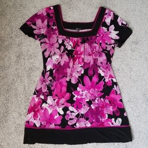 Pink & black floral Maurice's top